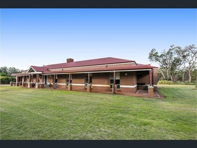 665 Lyon Road, Wandi WA 6167