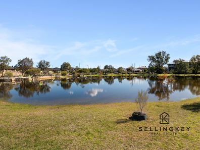 11/89 AMHERST ROAD, Canning Vale WA 6155