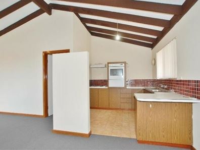 8/14 Ozone Parade, Trigg WA 6029