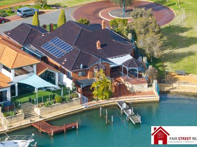 1 Starfire Close, Halls Head WA 6210