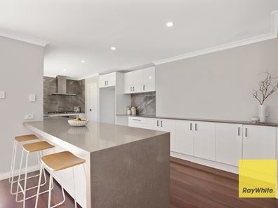 7 Endeavour Court, Thornlie WA 6108