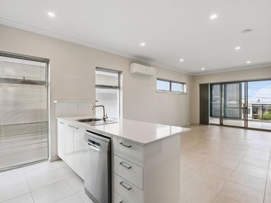 4/2 De Grey Street, Innaloo WA 6018