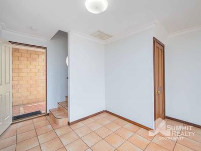 8C Sinclair Close, Bunbury WA 6230