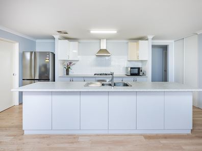 18 Yapton Turn, Girrawheen WA 6064