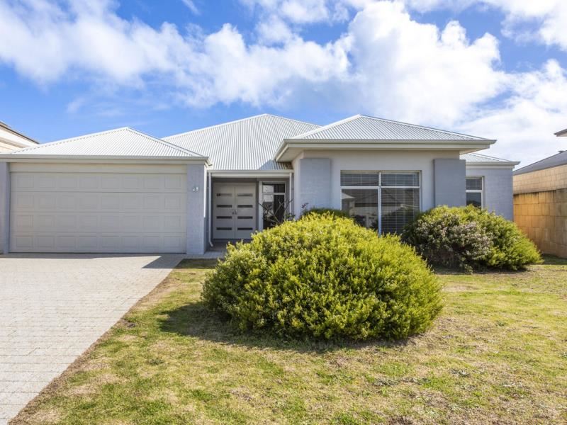 25 Holloways Ridge, Secret Harbour