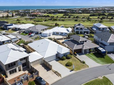25 Holloways Ridge, Secret Harbour WA 6173