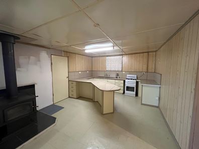 61 Shaw Street, Coolgardie WA 6429