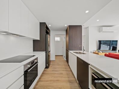 30/8 Basinghall Street, East Victoria Park WA 6101