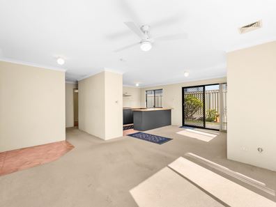 11/5 JAMES STREET, Cannington WA 6107