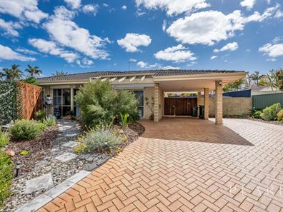 34B Acheson Crescent, Woodvale WA 6026