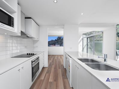 Unit 31/138 Mounts Bay Road, Perth WA 6000