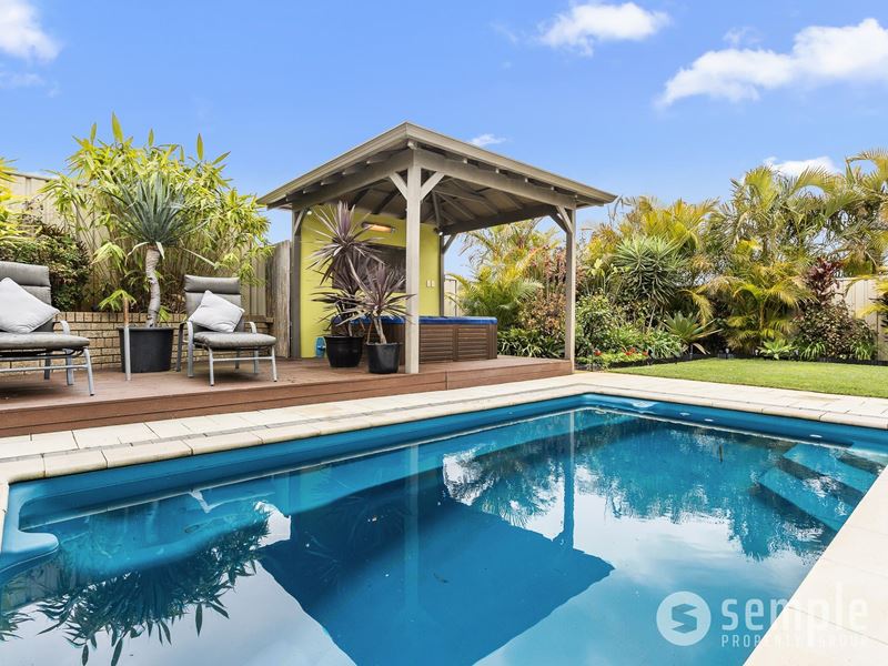 11 Bolderwood Drive, South Lake WA 6164