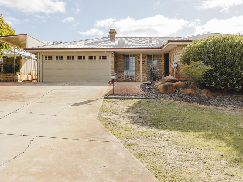 4 Mudlark Crescent, Ballajura WA 6066