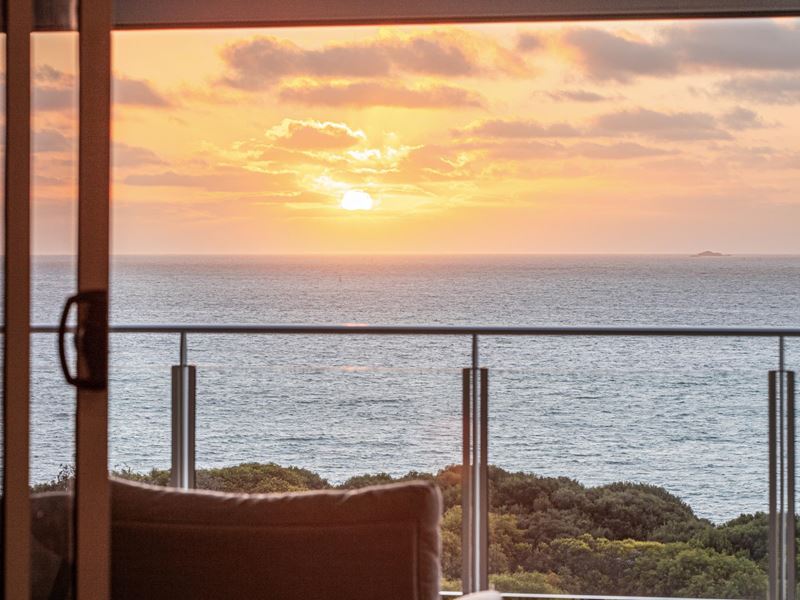 11/9 O'connor Close, North Coogee