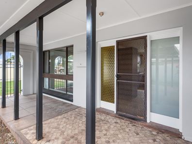 15 Salisbury Road, South Kalgoorlie WA 6430
