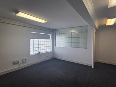 Unit 1/17 Ogilvie Rd, Mount Pleasant WA 6153