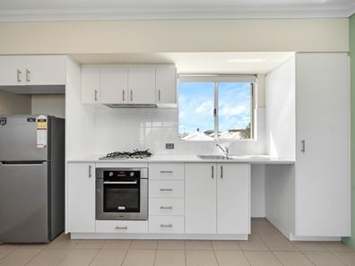 8/1 Elsbury Approach, Clarkson WA 6030