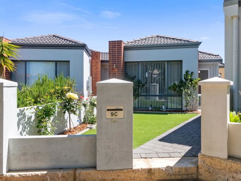 9C Ardara Bend, Butler
