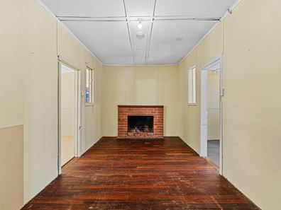 1b Brooking Road, Coodanup WA 6210