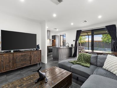 27 Meander Street, Brabham WA 6055