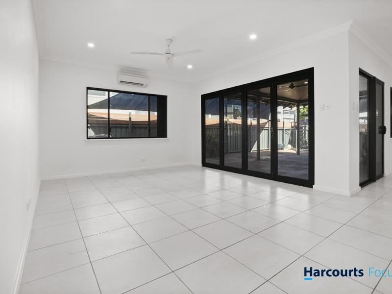 8 Perentie Road, Baynton