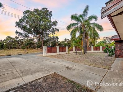 8 Mckanna Gardens, Parmelia WA 6167