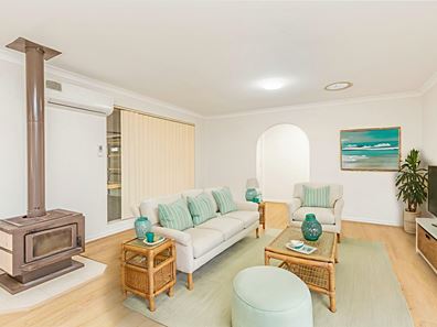 22 Huntingdale Crescent, Connolly WA 6027