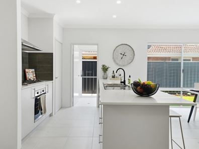 9a Edinburgh Road, Forrestfield WA 6058