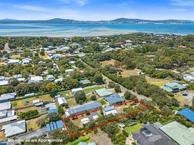 7 Connelly Street, Little Grove WA 6330