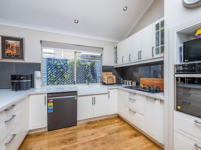 7 Nottinghill Street, Joondalup WA 6027