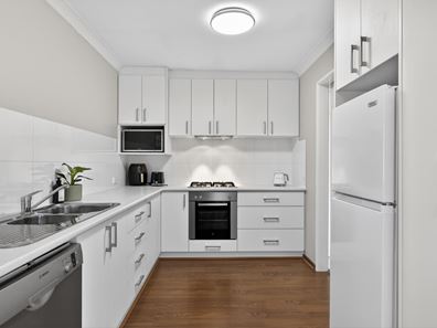 2/28 Collinson Way, Leeming WA 6149