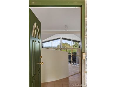 21 Grenville Road, Gooseberry Hill WA 6076