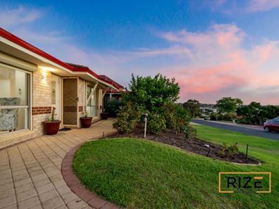 92 Stonehaven Parade, Kinross WA 6028