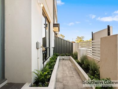 10 Handford Place, Orelia WA 6167