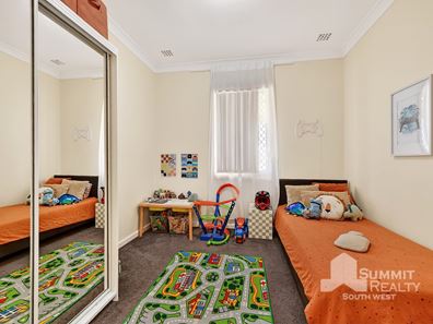 21 Absolon  Street, Carey Park WA 6230