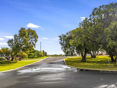 28 Hovea Crescent, West Busselton WA 6280