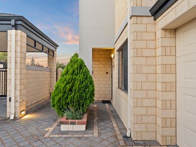 1/5-7 Harrison Street, Rockingham WA 6168
