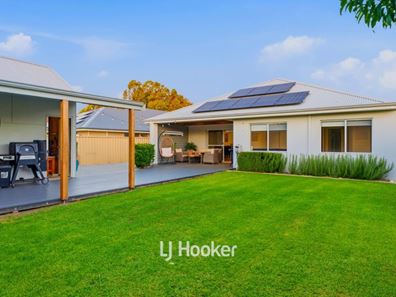 15 Lavender Gardens, Yalyalup WA 6280