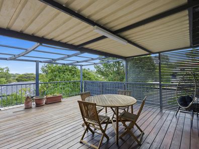 6 Savage Road, Kelmscott WA 6111