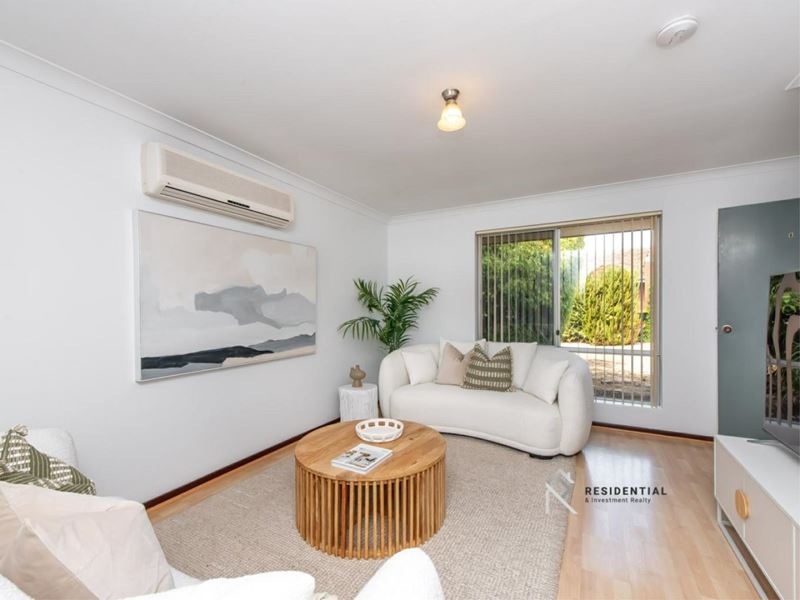 8/13 Alga Street, Scarborough WA 6019