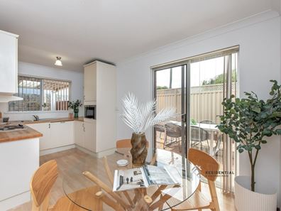 8/13 Alga Street, Scarborough WA 6019