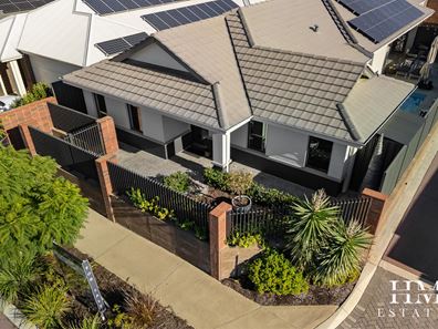 48 Berckelman Circuit, South Guildford WA 6055