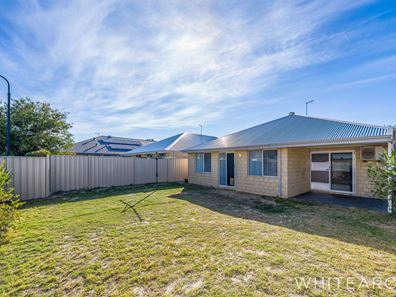 16 Melnik Street, Caversham WA 6055