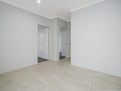 15 Lorikeet Approach, Eglinton WA 6034