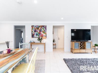 4/76 Harden Park Trail, Carramar WA 6031
