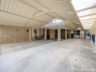 60 Meloway Drive, Maida Vale WA 6057
