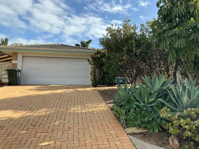 36 Casuarina Drive, Halls Head WA 6210