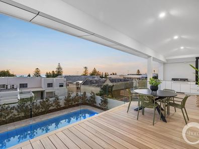 47 Windarra Drive, City Beach WA 6015