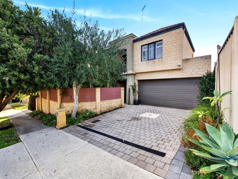98A Cobb Street, Scarborough WA 6019