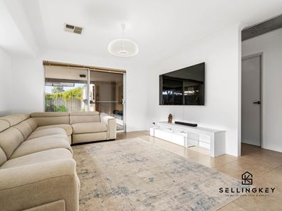 35 Mayor Street, Harrisdale WA 6112